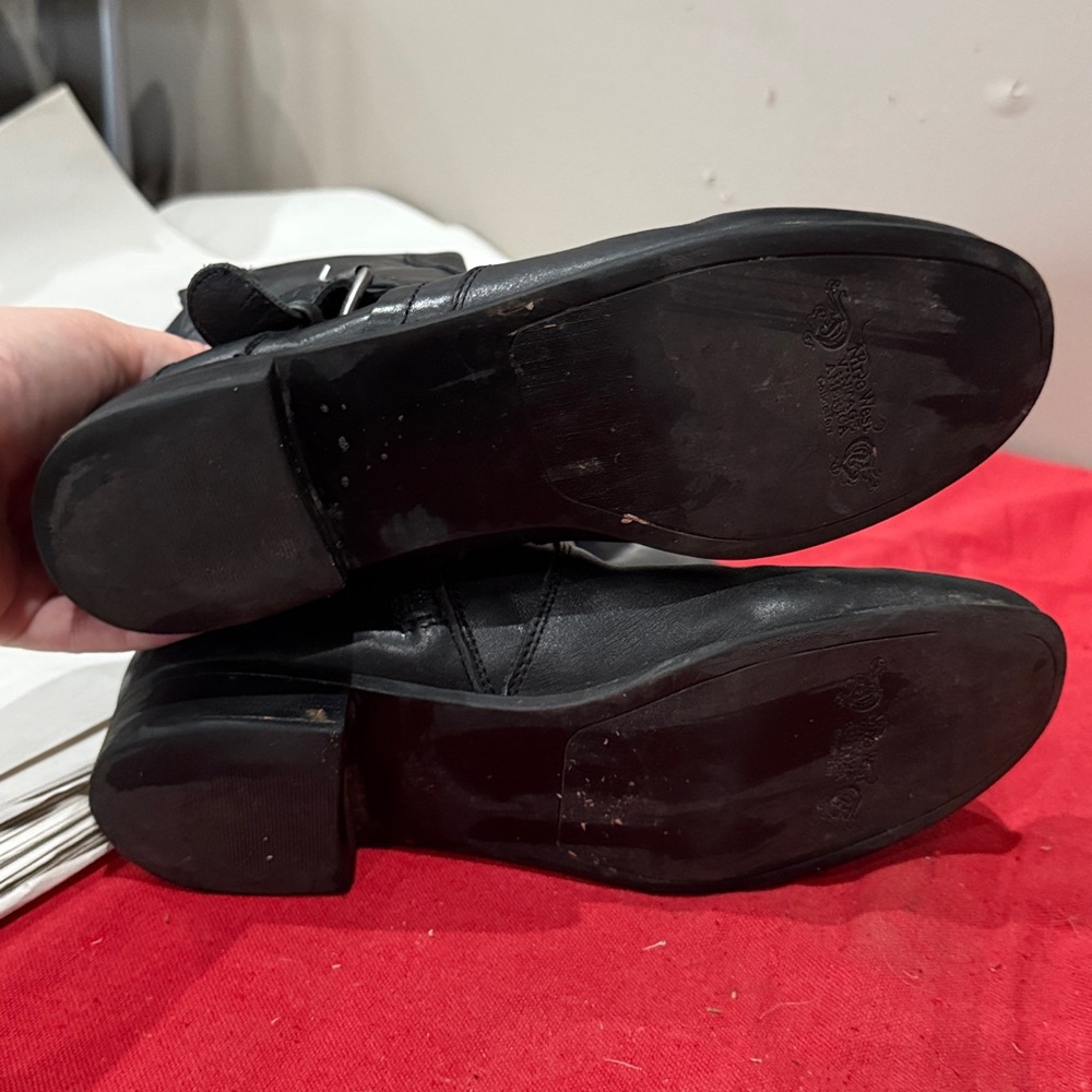 Black Leather Knee-High Boots - Picture 5 of 6